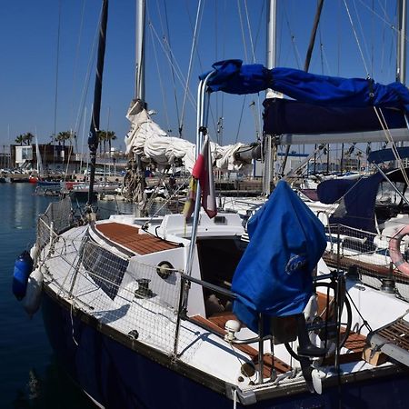 Velero En Puerto De Valencia - E&M Boats Hotel Luaran gambar